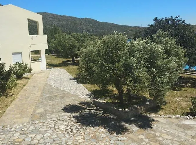 Ξενοδοχείο με διαμερίσματα Gialos Village 3*