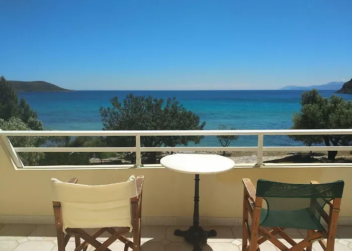 Ξενοδοχείο με διαμερίσματα Gialos Village 3*